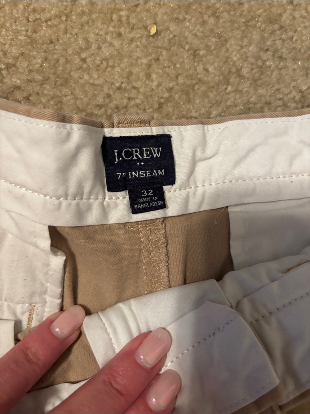 J. Crew Men's Flat Front Chino Shorts in Beige - Picture 2 of 3